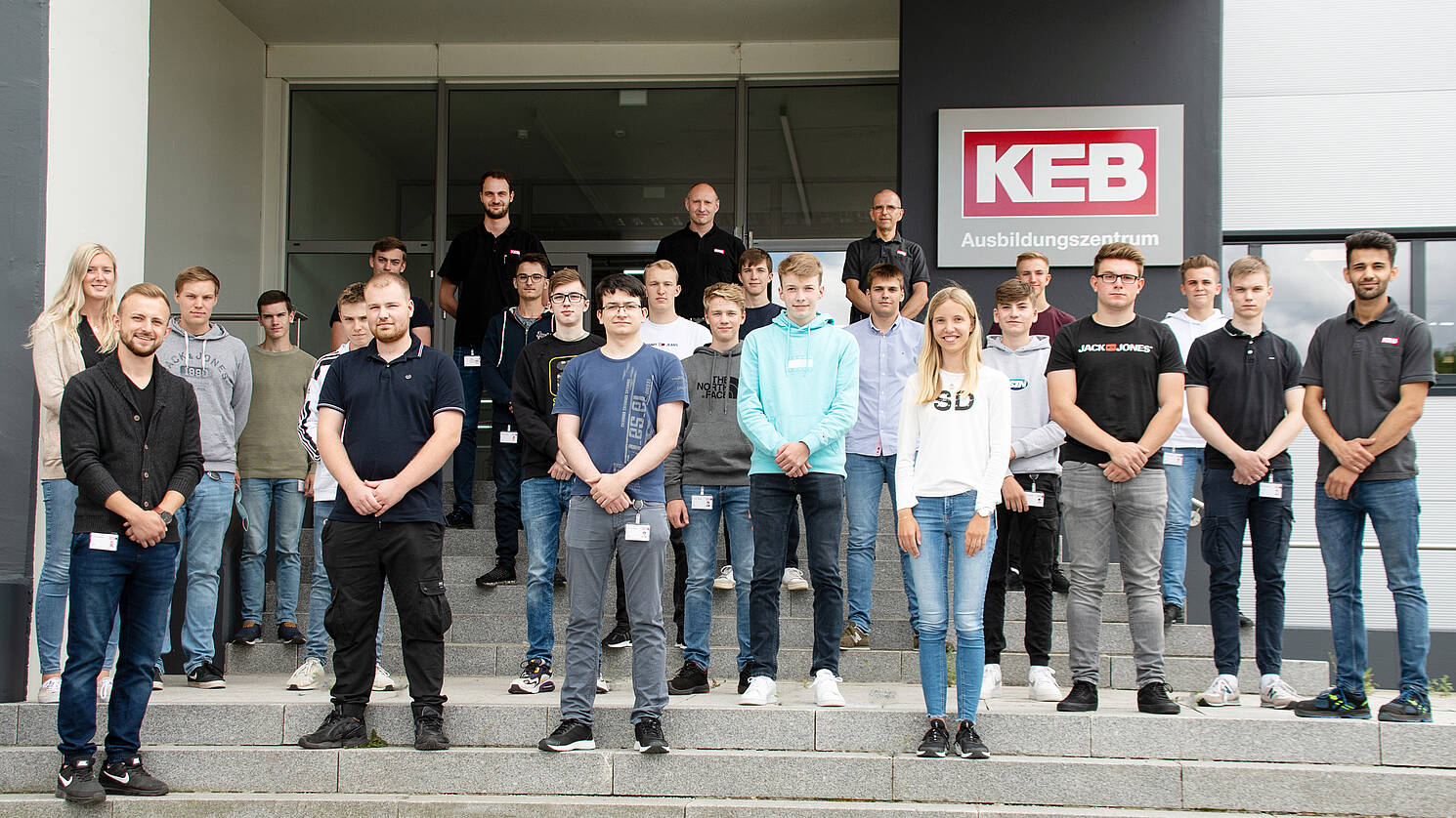 KEB welcomes 23 new apprentices and students in Barntrup